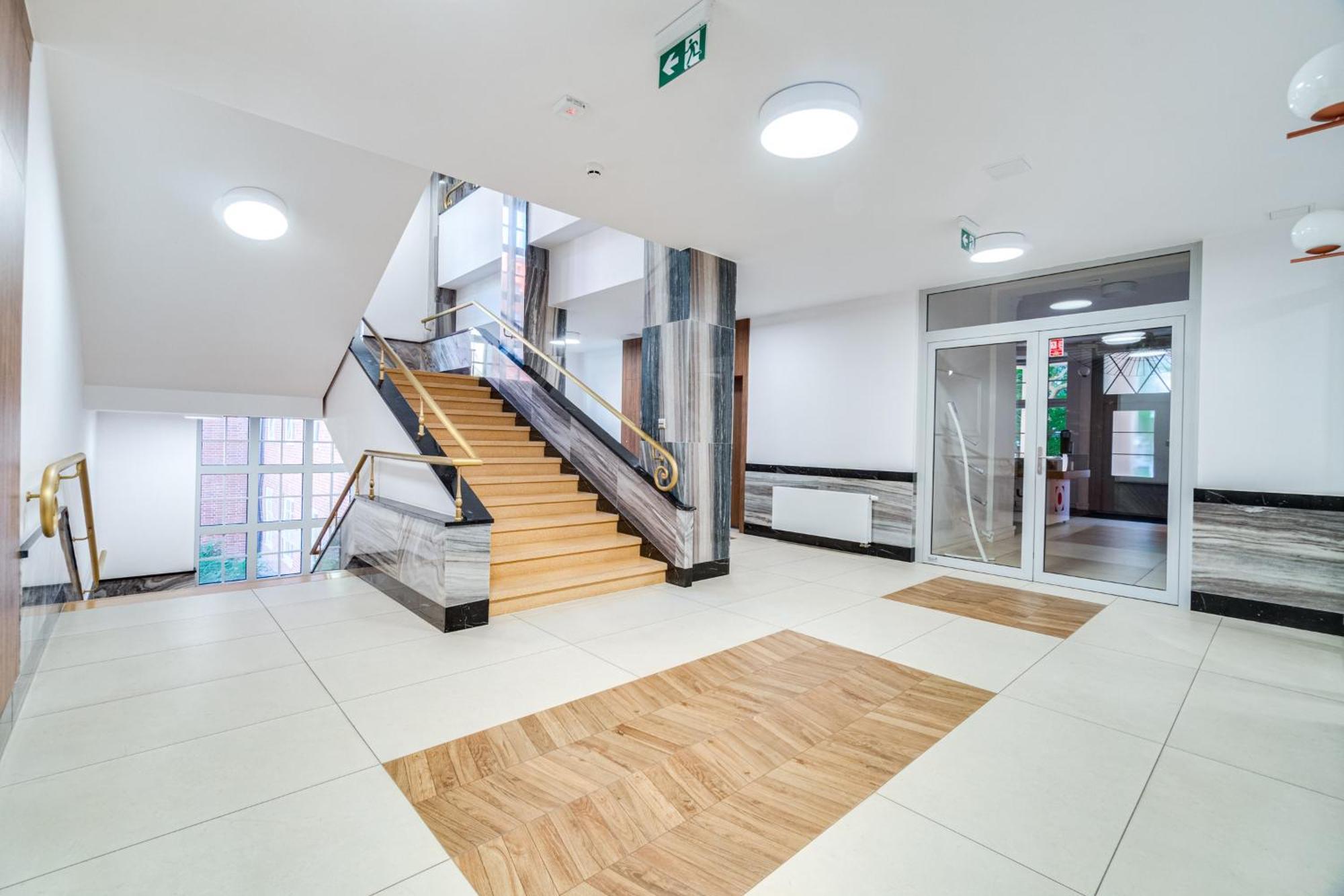 Poniatowskiego Parkside Studio~Parking And Lift วรอตซวาฟ ภายนอก รูปภาพ